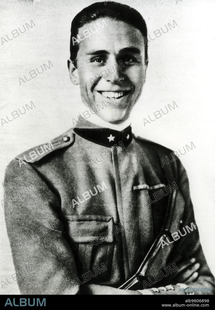 Amedeo of Savoy-Aosta, 1919.