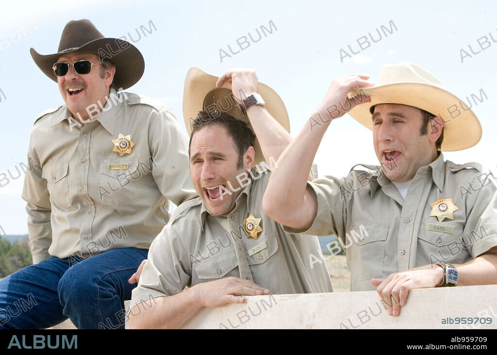 JASON SKLAR, RANDY SKLAR and STEPHEN TOBOLOWSKY in WILD HOGS, 2007, directed by WALT BECKER. Copyright TOUCHSTONE PICTURES / SEBASTIAN, LOREY.