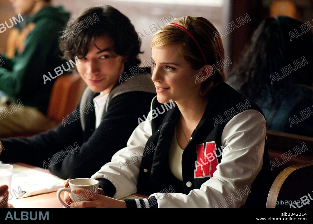 EMMA WATSON and EZRA MILLER in THE PERKS OF BEING A WALLFLOWER, 2012, directed by STEPHEN CHBOSKY. Copyright SUMMIT ENTERTAINMENT.