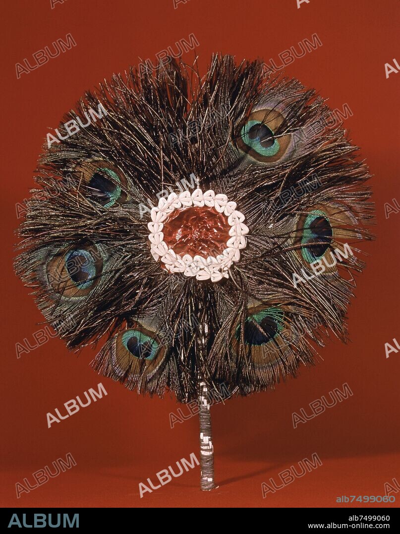 ABANICO TALISMAN CONTRA EL MAL DE OJO DE PLUMAS DE PAVO REAL.
