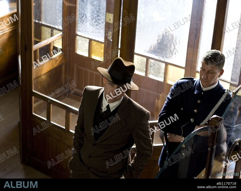 MANU FULLOLA in ULL PER ULL, 2009 (ULL PER ULL-TV), directed by MAR TARGARONA. Copyright INSTITUT DEL CINEMA CATALA/RODAR Y RODAR CINE Y TELEVISION.