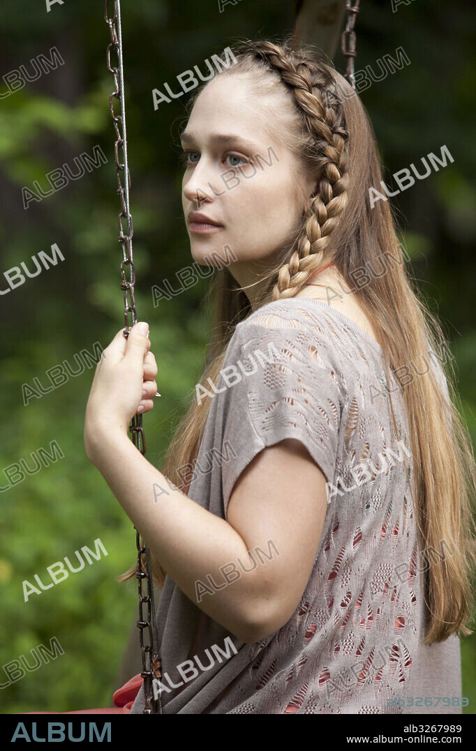 JESSA JOHANSSON. JEMIMA KIRKE in GIRLS, 2012, directed by LENA DUNHAM. Copyright HBO.