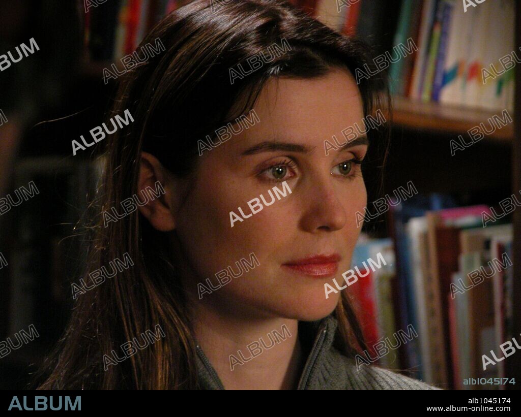 CATHERINE FARRELL in RED ROSES AND PETROL, 2003, directed by TAMAR SIMON HOFFS. Copyright ABU MEDIA/ROCK'N READ PROD. INC.