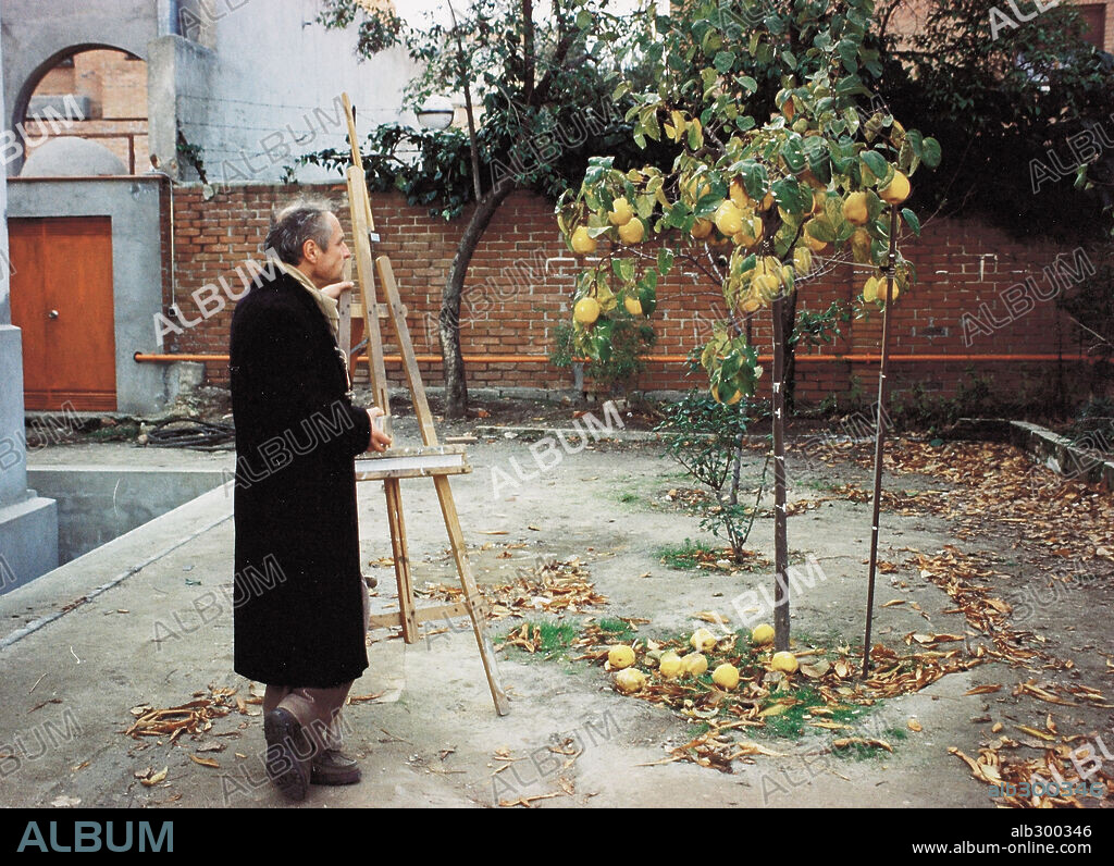 ANTONIO LOPEZ GARCIA en EL SOL DEL MEMBRILLO, 1992, dirigida por VICTOR ERICE. Copyright MARIA MORENO.