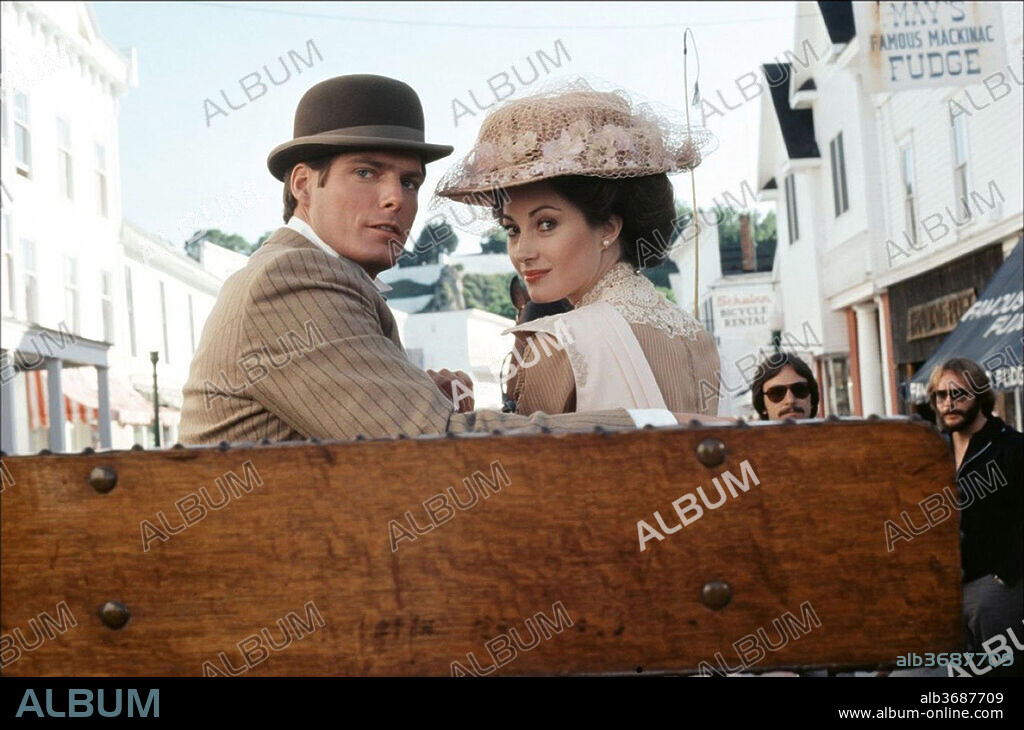 CHRISTOPHER REEVE y JANE SEYMOUR en EN ALGUN LUGAR DEL TIEMPO, 1980 (SOMEWHERE IN TIME), dirigida por JEANNOT SZWARC. Copyright UNIVERSAL PICTURES.