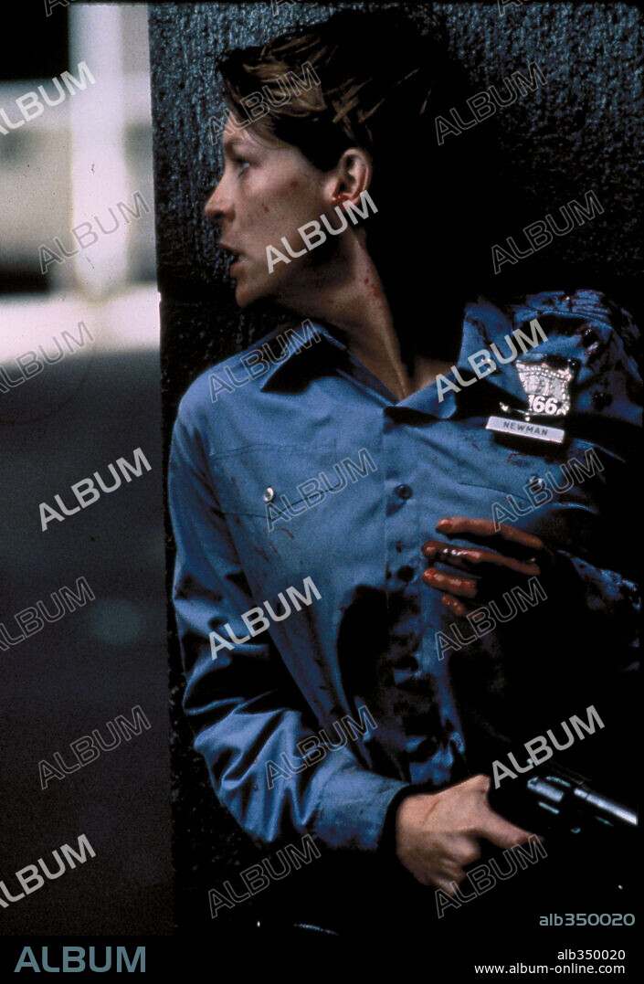 JAMIE LEE CURTIS en ACERO AZUL, 1989 (BLUE STEEL), dirigida por KATHERINE BIGELOW. Copyright VESTRON/M.G.M/UNITED ARTISTS.