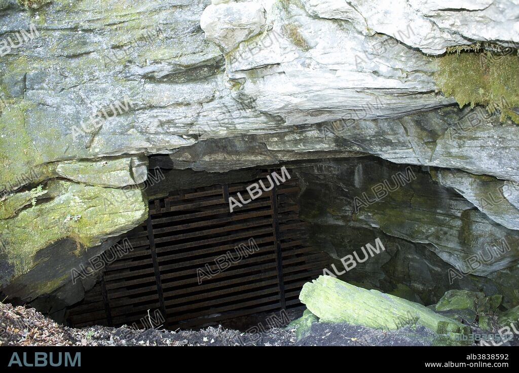 Aeolus Cave, Vermont