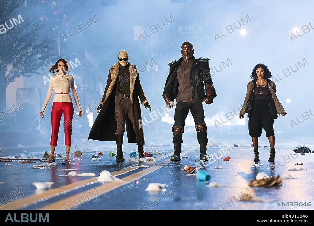 ALAN TUDYK, APRIL BOWLBY, BRENDAN FRASER and DIANE GUERRERO in DOOM PATROL, 2019, directed by VARIOS. Copyright DC COMICS.