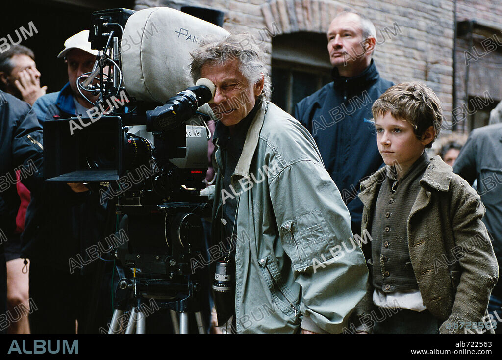 BARNEY CLARK, PAWEL EDELMAN and ROMAN POLANSKI in OLIVER TWIST, 2005, directed by ROMAN POLANSKI. Copyright OLIVER TWIST PRODUCTIONS LLP / FERRANDIS, GUY.