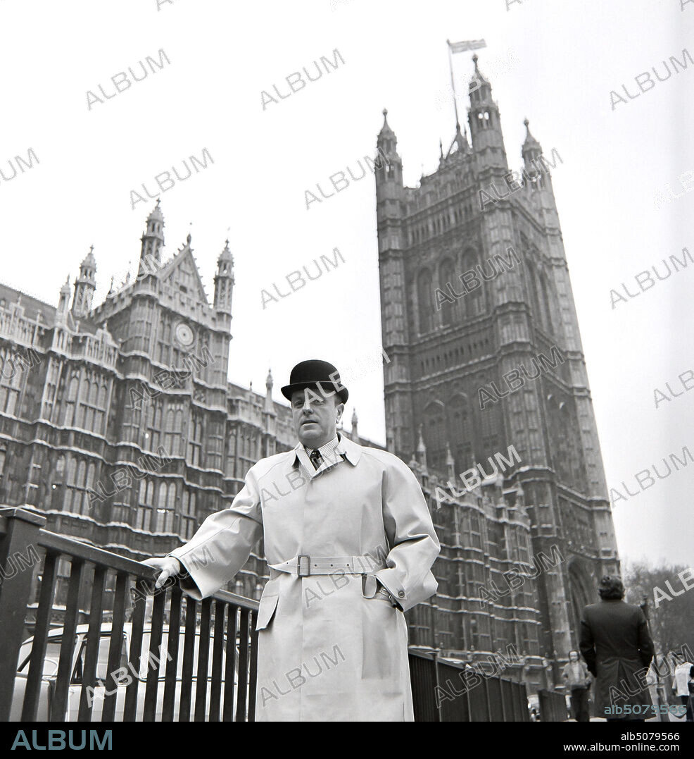 El político Manuel Fraga Iribarne en Londres, año 1975.