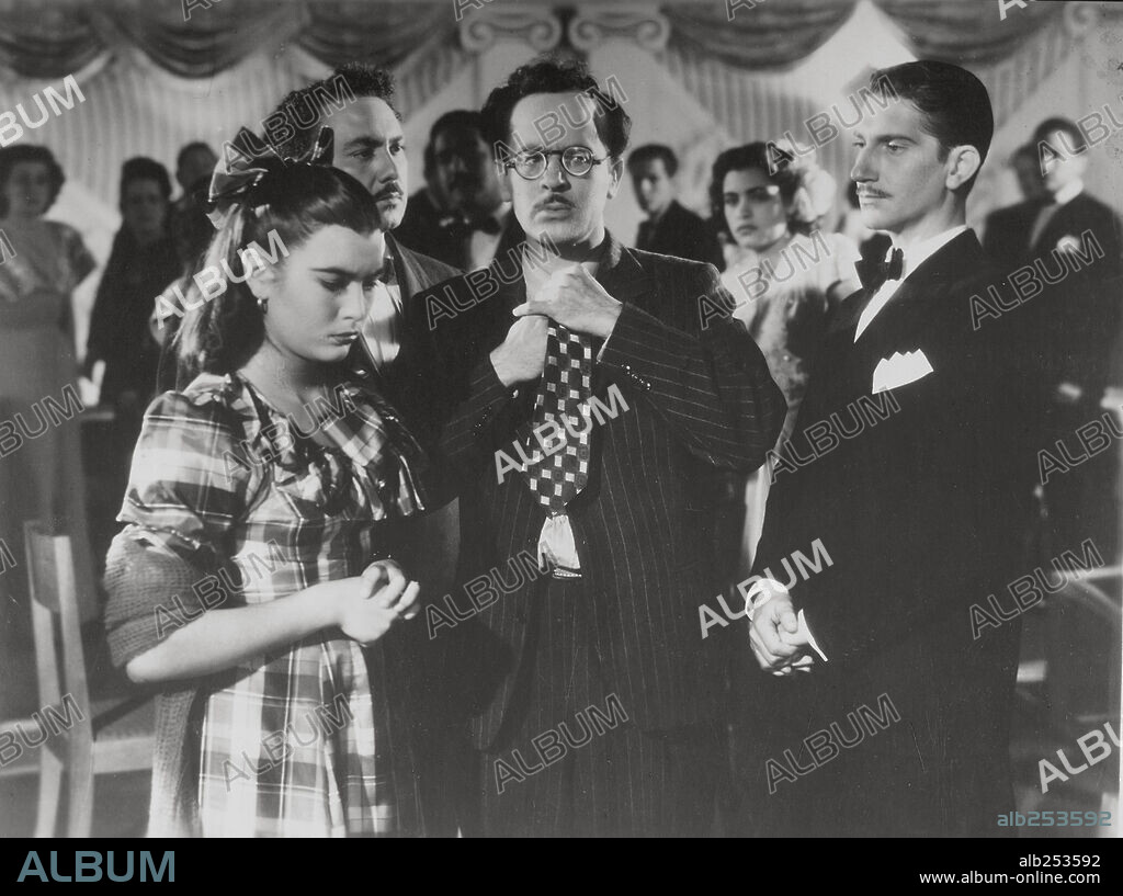 PEDRO INFANTE en TAMBIEN DE DOLOR SE CANTA, 1950, dirigida por RENE CARDONA.
