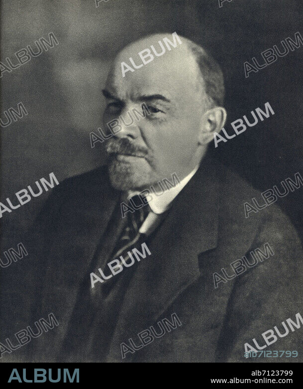 LENIN Vladimir Ilic Lenin (1870-1924) photographic portrait. Moscow, 1922.