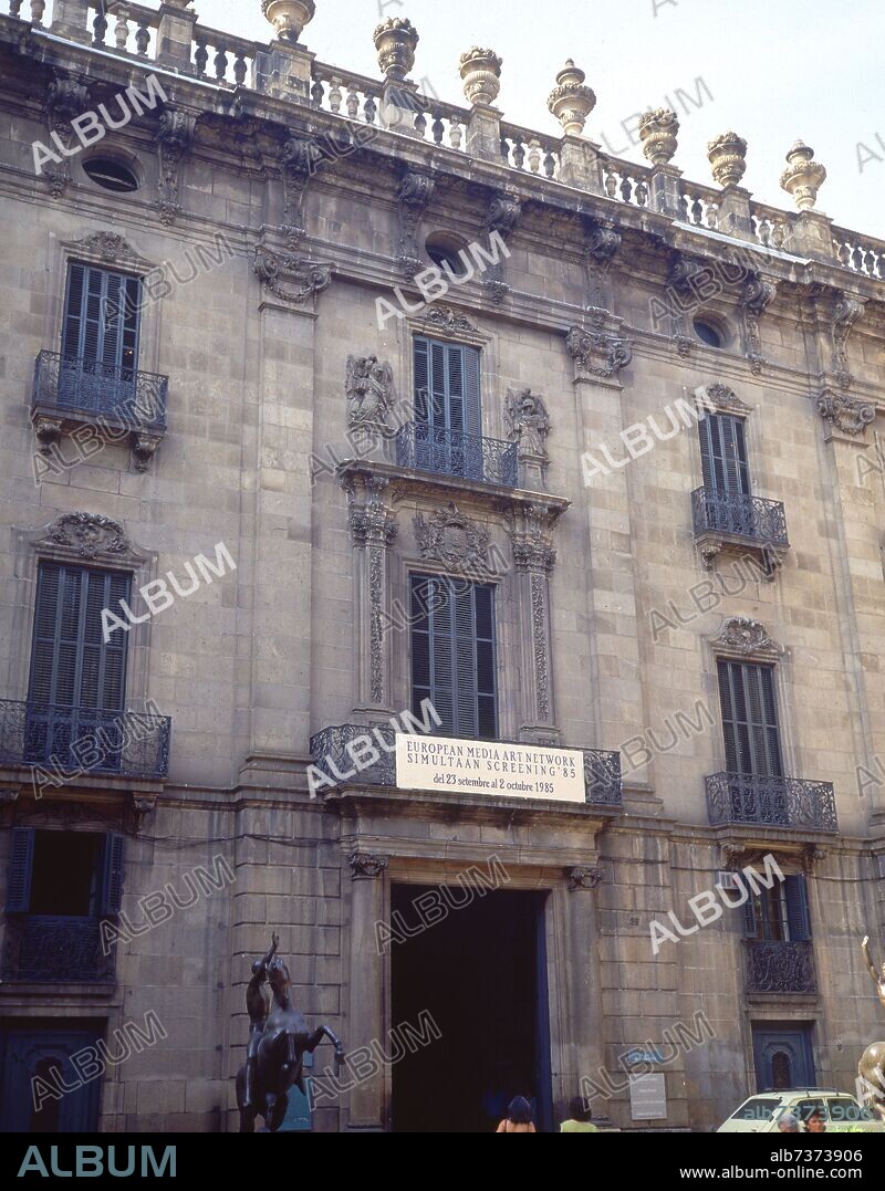 EXTERIOR-VISTA DE LA FACHADA-S XVIII-ARQUITECTURA NEOCLASICA - FOTO AÑOS 80.