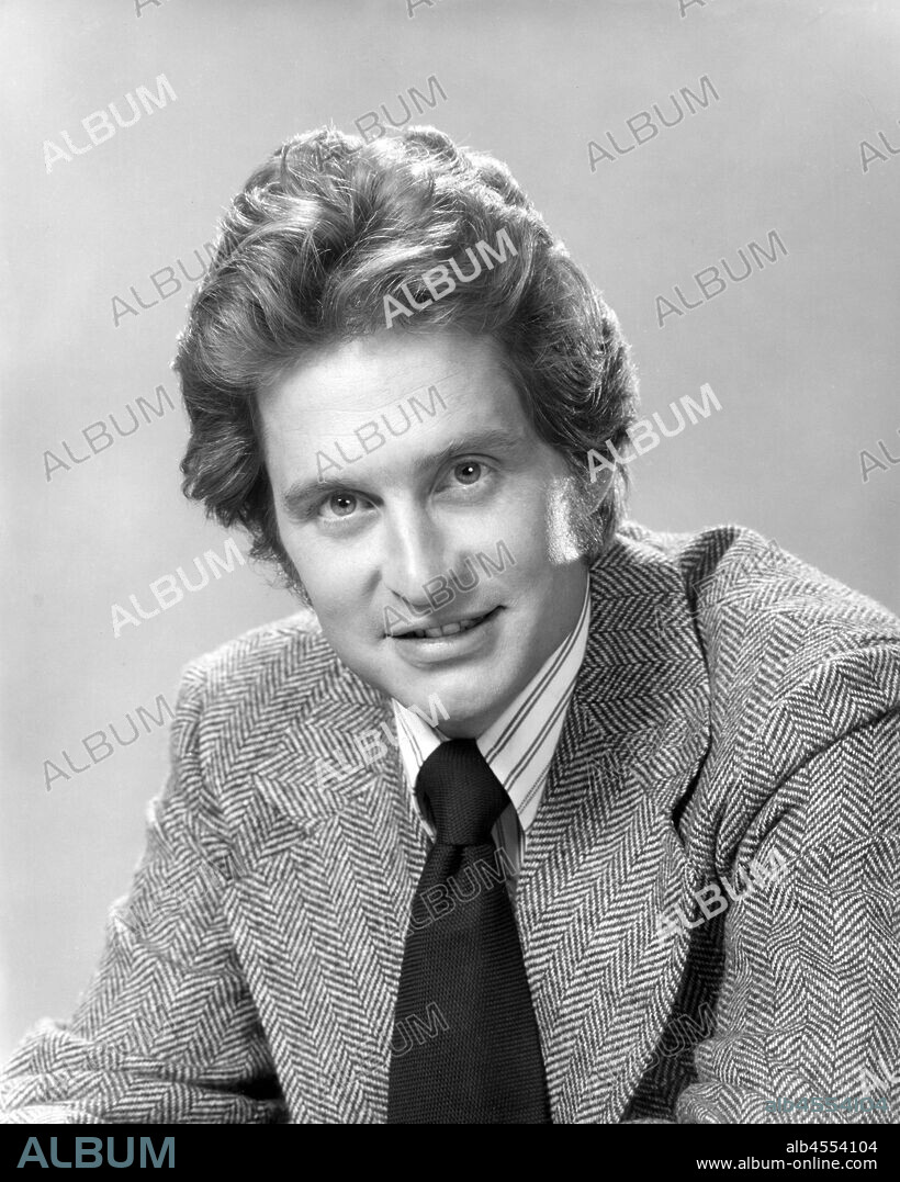 MICHAEL DOUGLAS en LAS CALLES DE SAN FRANCISCO, 1972 (THE STREETS OF SAN FRANCISCO). Copyright WARNER BROS. TELEVISION.