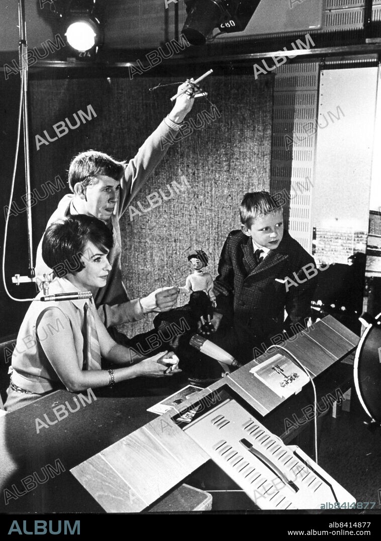 STOCKHOLM 671002 - Anita Lindman och Ola Lundberg i TV-programmet Televinken. Foto: Göran Blom Kod: 192 . COPYRIGHT SCANPIX SWEDEN.