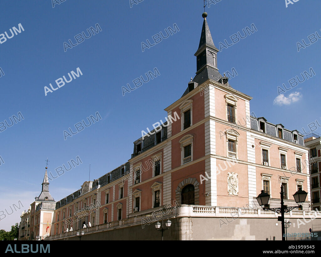 COMUNIDAD DE MADRID. MADRID. PALACIO DEL BUEN RETIRO. Diseñado por el arquitecto Alonso Carbonell (1590-1660) y construido por orden de Felipe IV, como residencia y lugar de recreo.