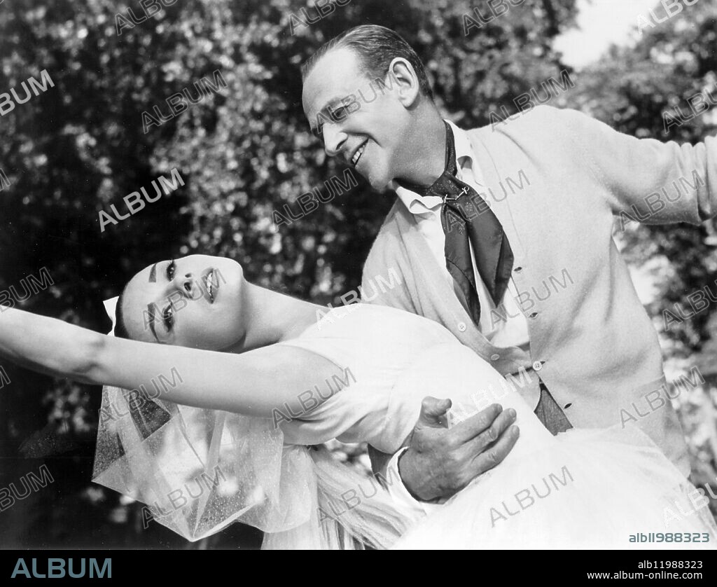 Audrey Hepburn as Jo, Fred Astaire as Dick Avery in Funny Face. 1956.