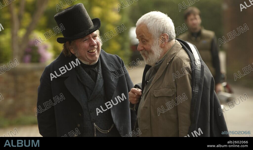 MIKE LEIGH et TIMOTHY SPALL dans MR. TURNER, 2014, réalisé par MIKE LEIGH. Copyright FILM4/FRANCE 3 CINEMA/LIPSYNC PRODUCTIONSUNTITLED13/XOFA PRO.