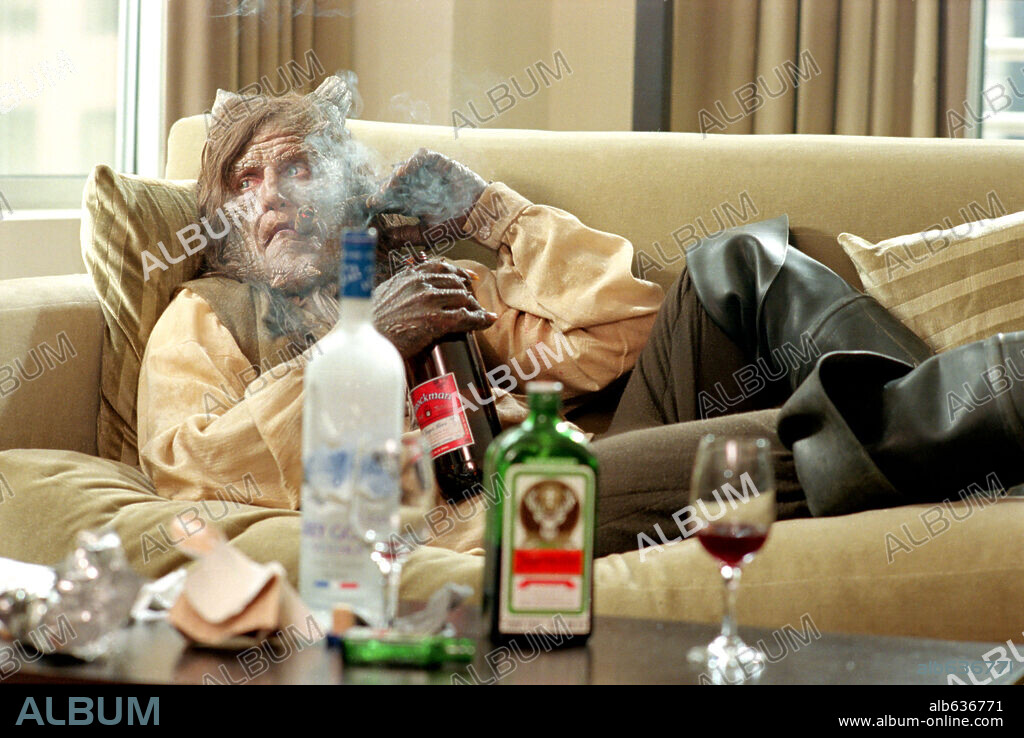 ROBERT JOHN BURKE in NO SUCH THING, 2001, directed by HAL HARTLEY. Copyright UNITED ARTISTS / TODD, DEMMIE.