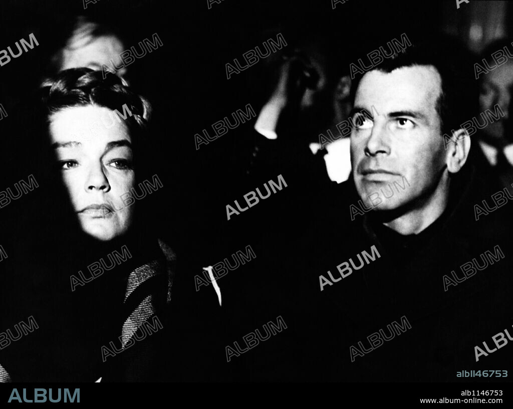SIMONE SIGNORET en LLAMADA PARA EL MUERTO, 1966 (THE DEADLY AFFAIR), dirigida por SIDNEY LUMET. Copyright COLUMBIA PICTURES.