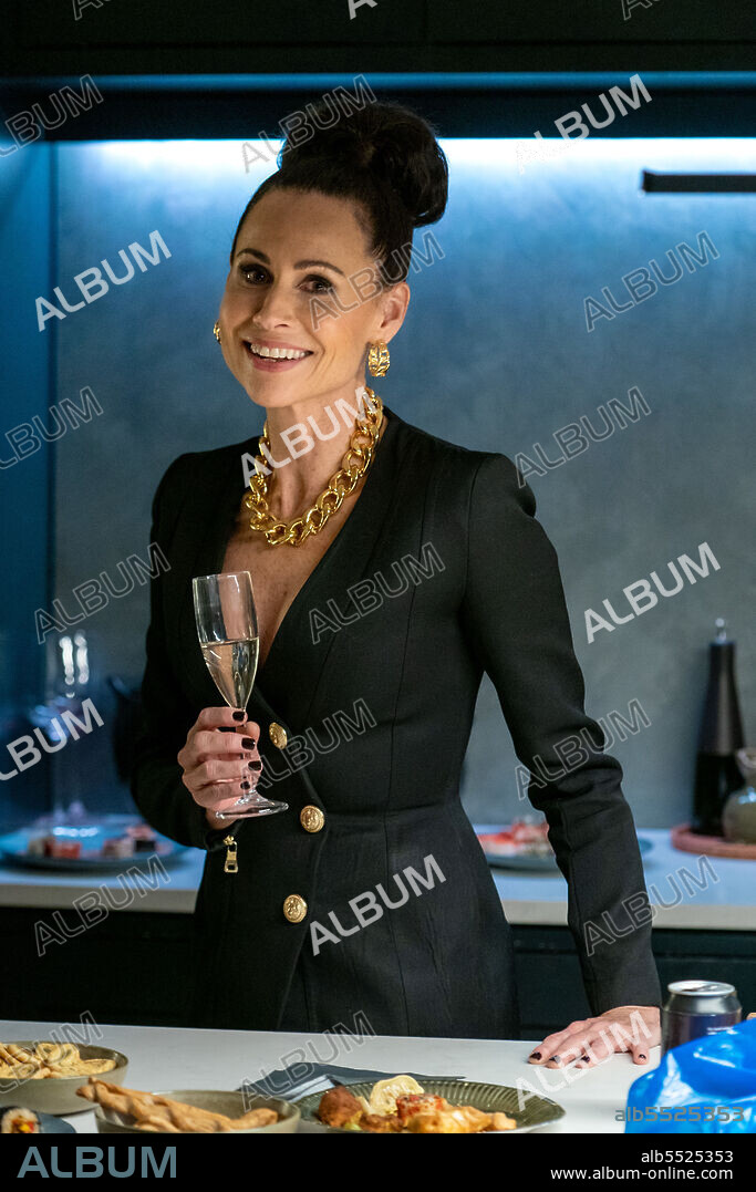 MINNIE DRIVER in STARSTRUCK, 2021, directed by KAREN MAINE. Copyright AVALON TELEVISION.