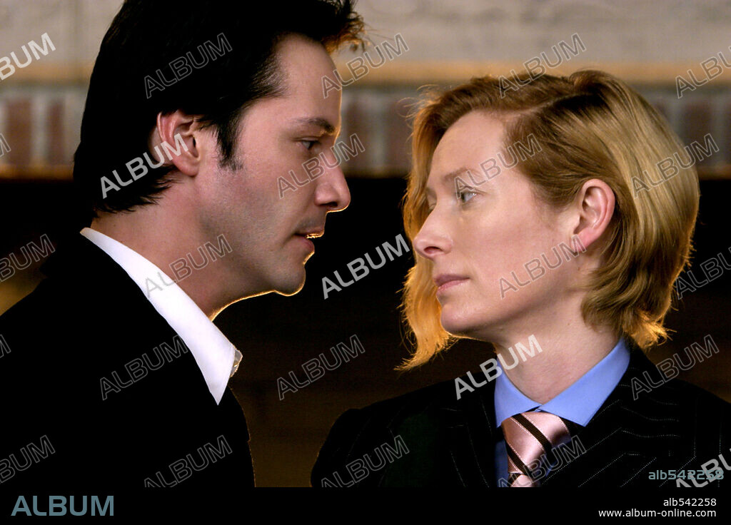 KEANU REEVES and TILDA SWINTON in CONSTANTINE, 2005, directed by FRANCIS LAWRENCE. Copyright WARNER BROS. PICTURES.