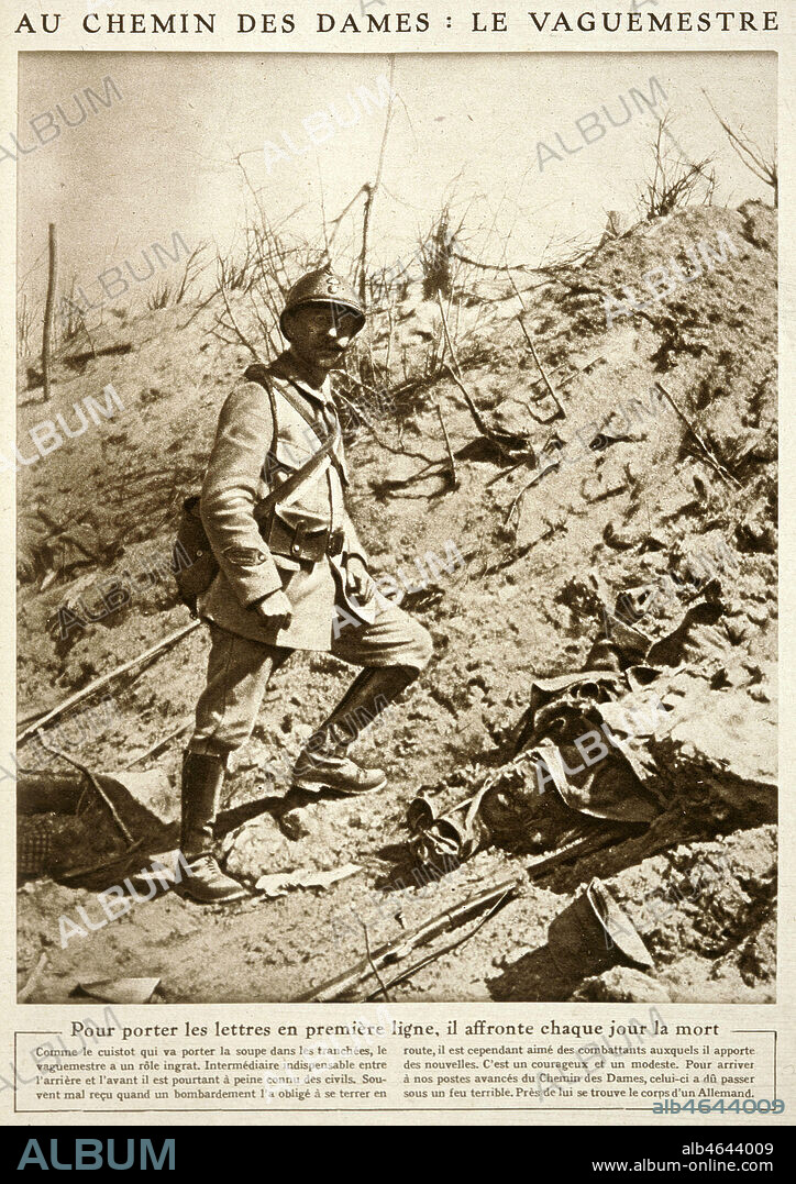 'Au chemin des Dames : le vaguemestre. Pour porter les lettres en premiere ligne, il affronte chaque jour la mort'. Photographie tiree du Miroir du 3 juin 1917. Credit : Collection KHARBINE-TAPABOR.