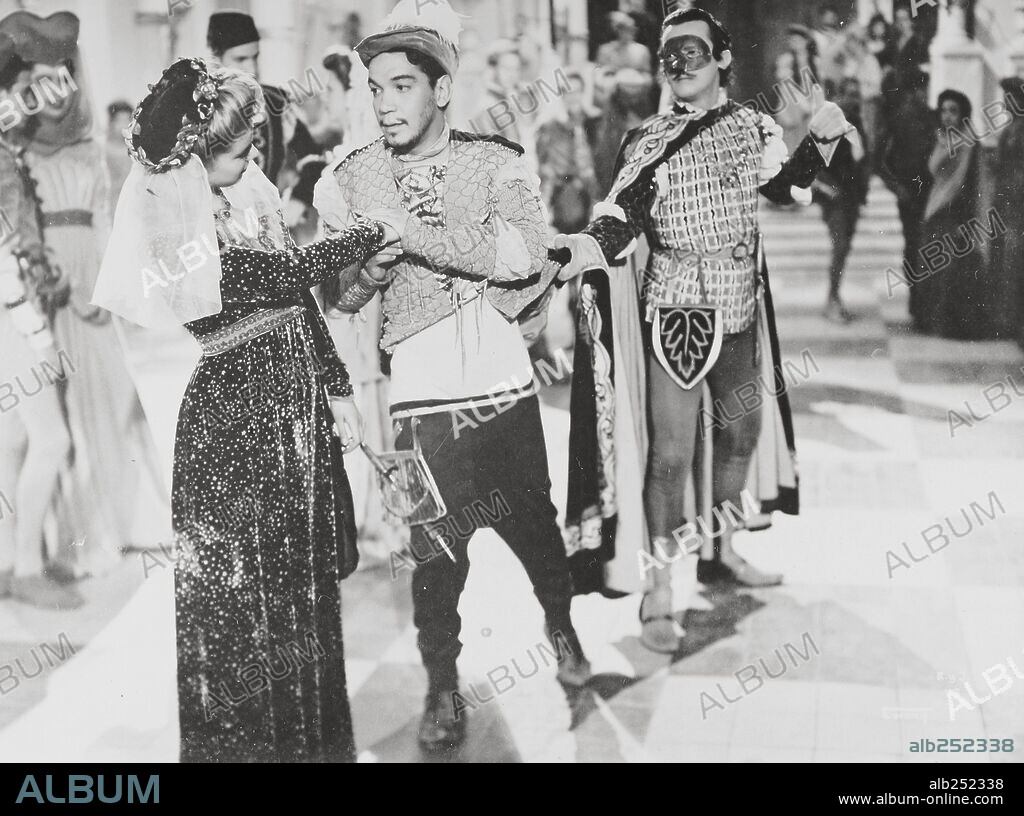 CANTINFLAS en ROMEO Y JULIETA, 1943, dirigida por MIGUEL M. DELGADO. Copyright POSA FILMS, S.A.