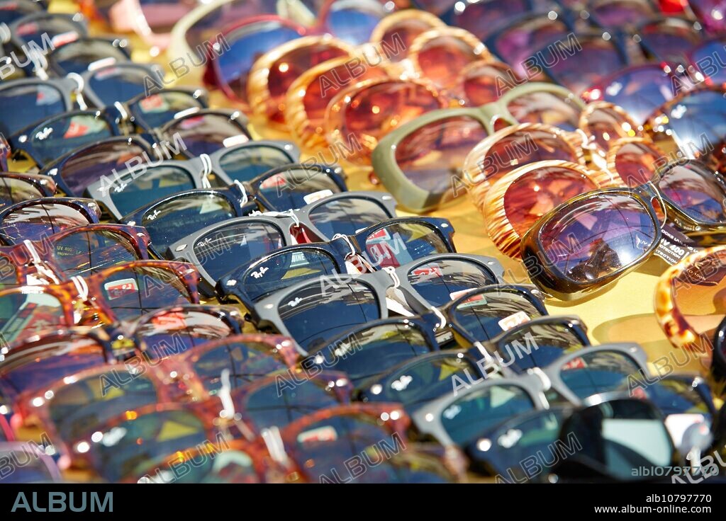 Sun glasses. Sunday market. Plaza Dorrego. San Telmo. Buenos Aires. Argentina.