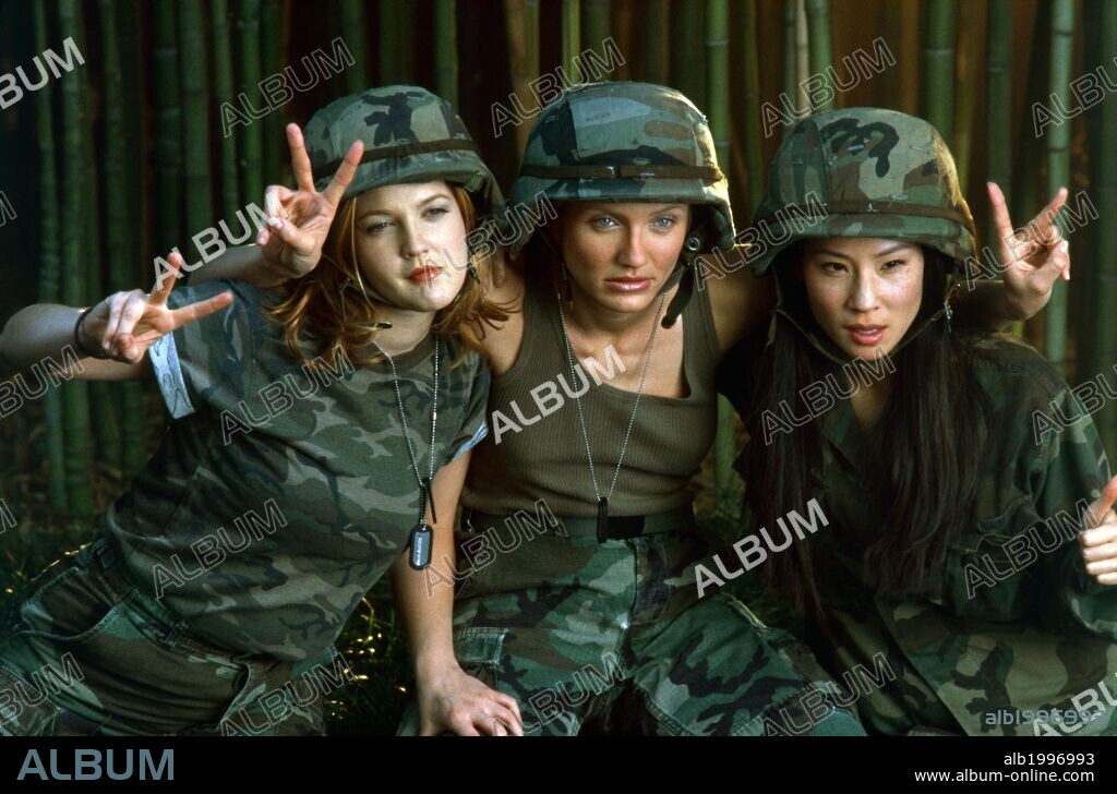 CAMERON DIAZ, DREW BARRYMORE y LUCY LIU en LOS ÁNGELES DE CHARLIE, 2000 (CHARLIE'S ANGELS), dirigida por MCG. Copyright COLUMBIA PICTURES.