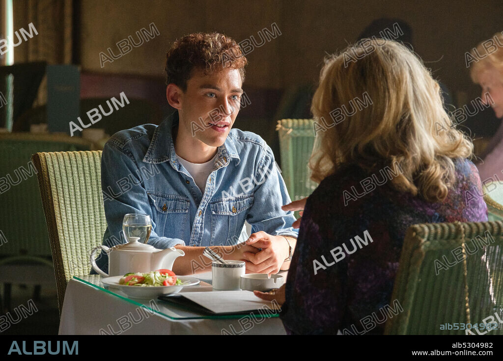 OLLY ALEXANDER in IT'S A SIN, 2021, directed by RUSSELL T. DAVIES. Copyright RED PRODUCTION COMPANY.