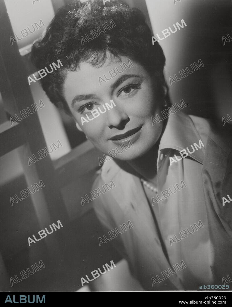 RUTH ROMAN en BARRERAS DE ORGULLO, 1956 (THE BOTTON OF THE BOTTLE), dirigida por HENRY HATHAWAY. Copyright 20TH CENTURY FOX.
