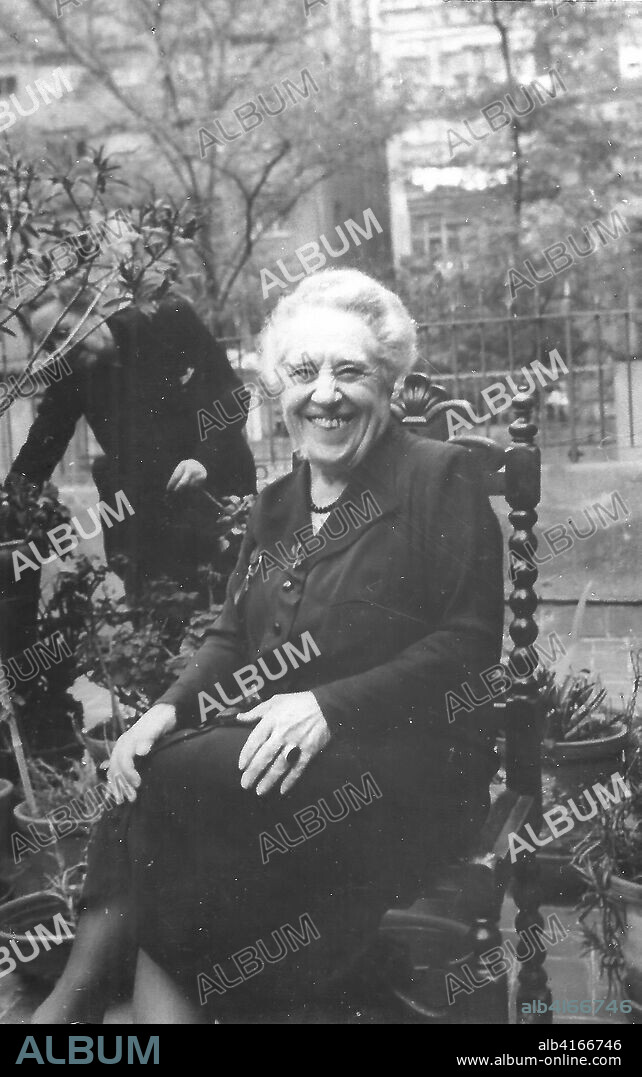 Victor Català, seudónimo de Caterina Albert i Paradís (La Escala, 1869-1966), escritora catalana.
