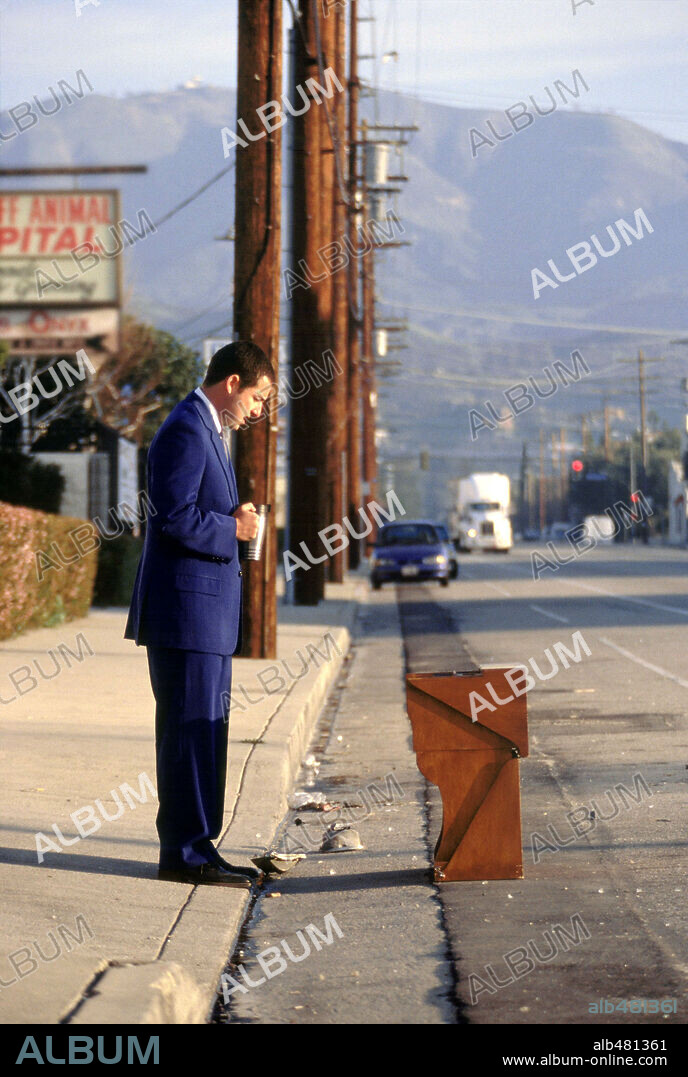 ADAM SANDLER in PUNCH-DRUNK LOVE, 2002, directed by PAUL THOMAS ANDERSON. Copyright NEW LINE CINEMA.