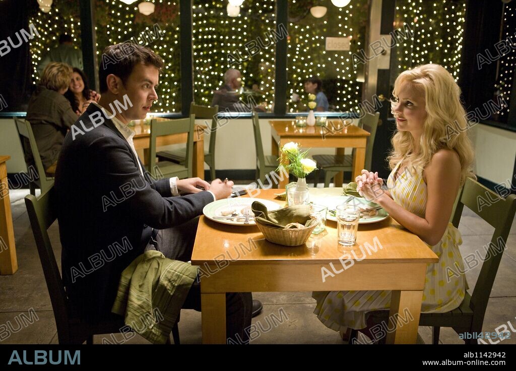 ANNA FARIS und COLIN HANKS in THE HOUSE BUNNY, 2008, unter der Regie von FRED WOLF. Copyright HAPPY MADISON PRODUCTIONS / GORDON, MELINDA SUE.