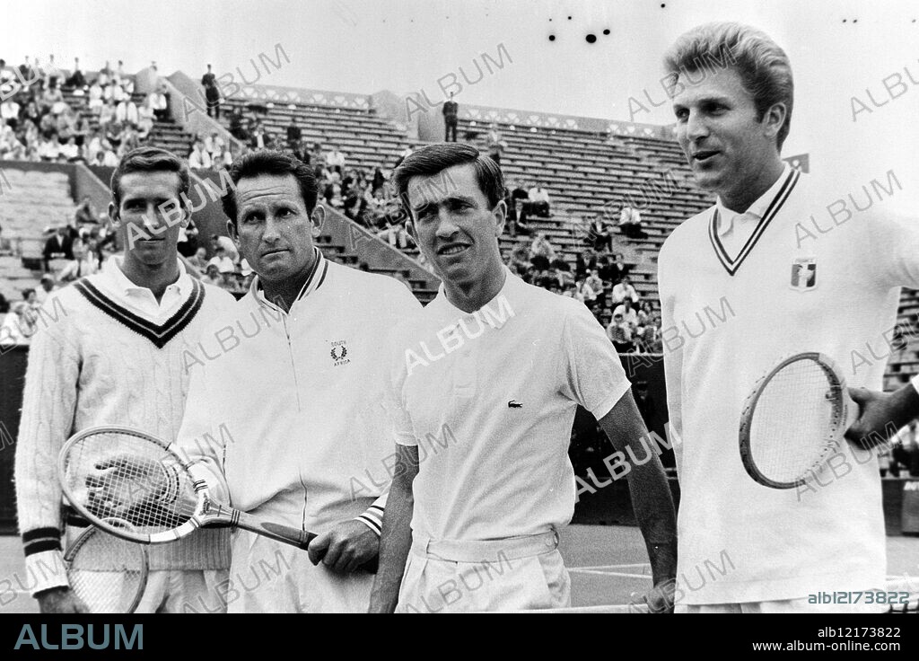 TENNIS PLAYERS JAUFFRET F GRINDA J SEGAL A DIAPRAAM K IN PARIS / ;. 14 JUNE 1964.