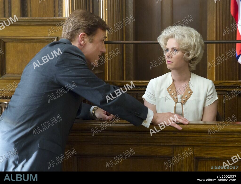 AMY ADAMS and CHRISTOPH WALTZ in BIG EYES, 2014, directed by TIM BURTON. Copyright SILVERWOOD FILMS.