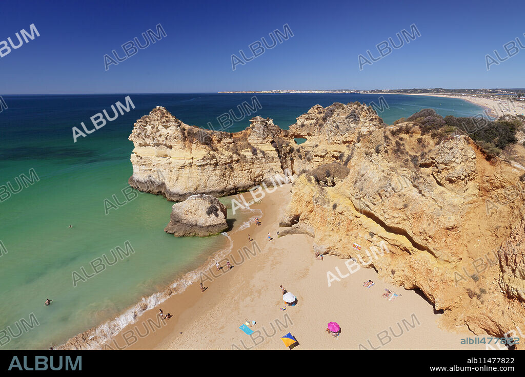 Praia de tres Irmaos beach, Atlantic Ocean, Alvor, Algarve, Portugal, Europe.