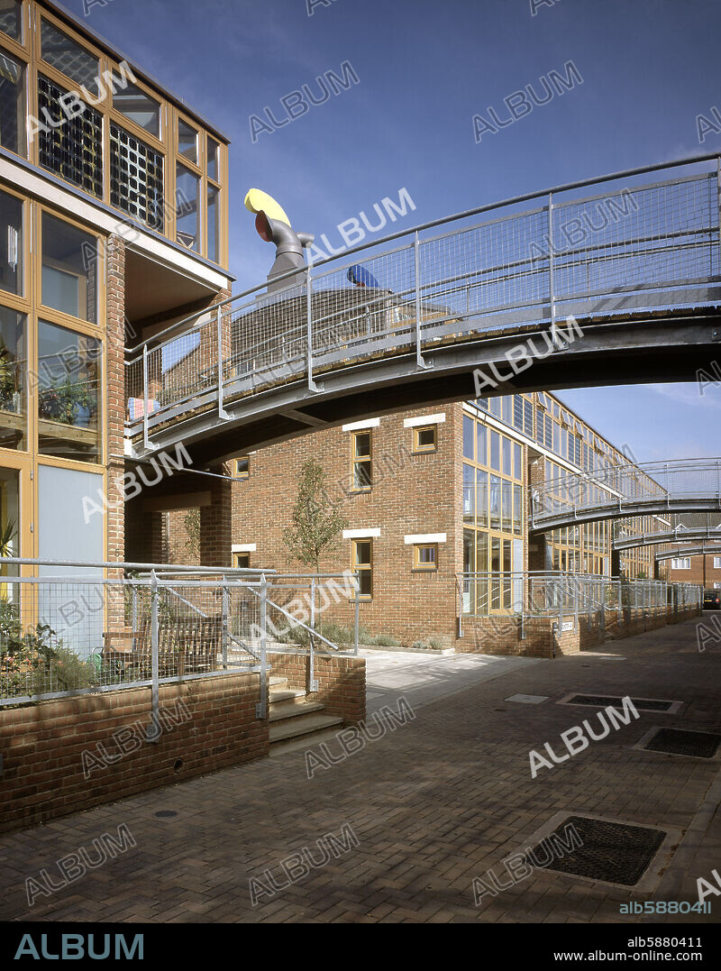 BEDZED (BEDDINGTON ZERO ENERGY DEVELOPMENT) DUNSTER WAY (FROM WEST).