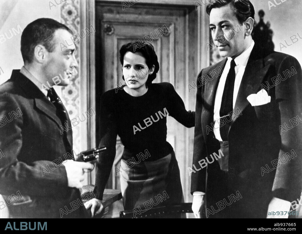 BRENDA MARSHALL, GEORGE RAFT y PETER LORRE en BACKGROUND TO DANGER (1943), dirigida por RAOUL WALSH. Copyright WARNER BROTHERS.