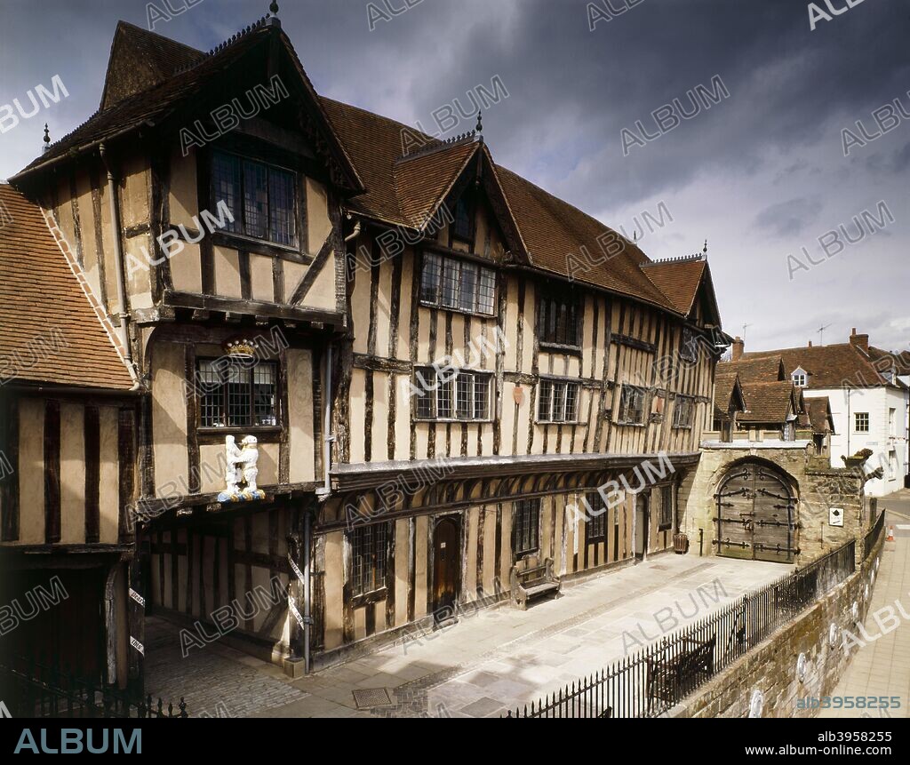 Lord Leycester Hospital, High Street, Warwick, Warwickshire, c1990-2010. Exterior view of the timber framed building from the South West looking towards the gate. A retirement home for ex-Servicemen in Warwick, England, built for Robert Dudley, 1st Earl of Leicester in 1571 and a Grade I listed building.