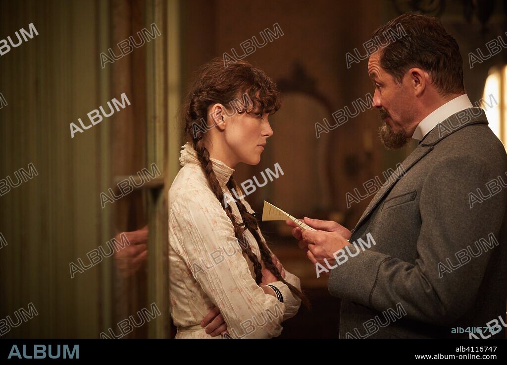 DOMINIC WEST and KEIRA KNIGHTLEY in COLETTE, 2018, directed by WASH WESTMORELAND. Copyright BOLD FILMS.
