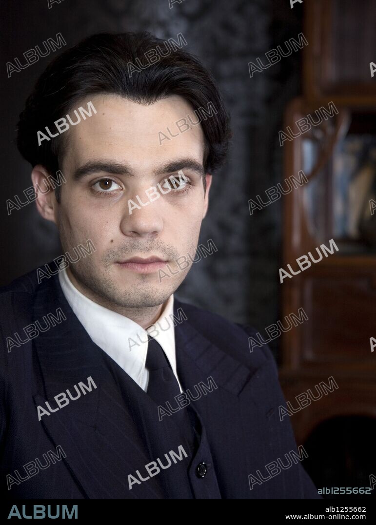 JAVIER BELTRAN in LITTLE ASHES, 2008, directed by PAUL MORRISON. Copyright APT FILMS/ARIA FILMS/FACTOTUM BARCELONA SL/ MET FILM PROD.