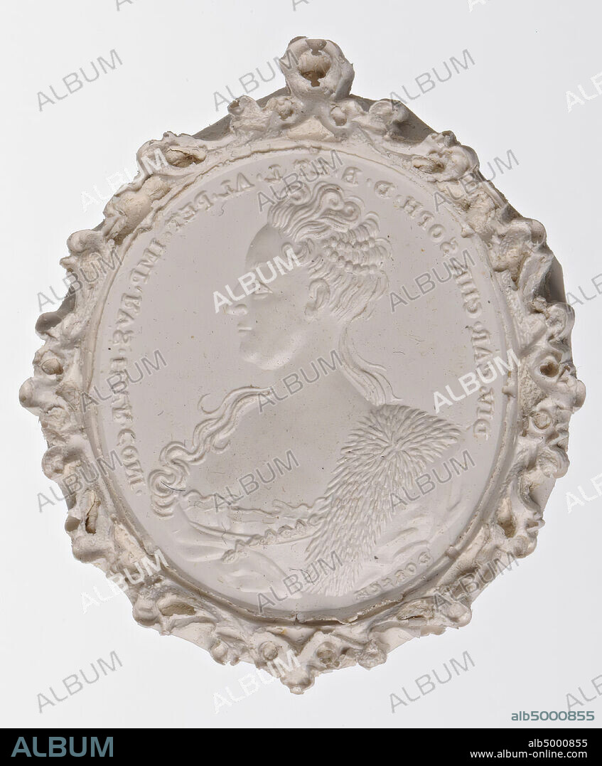 Carved stones, gem, intaglio, chalcedony, Color, yellow-white, Shape, oval, standing, Machining, pendant in brass, Cut-out method, 30 x 28 mm, D. 5 mm, wt., 10.43 g, ca. 1716 1716.