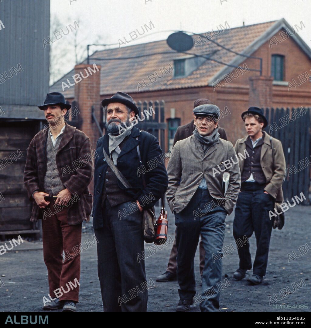 Rote Erde, TV series, Germany 1983, episode: "Fight for Survival", actors: Horst Ch. Beckmann, Ralf Richter, Dominic Raacke, Claude Oliver Rudolph.