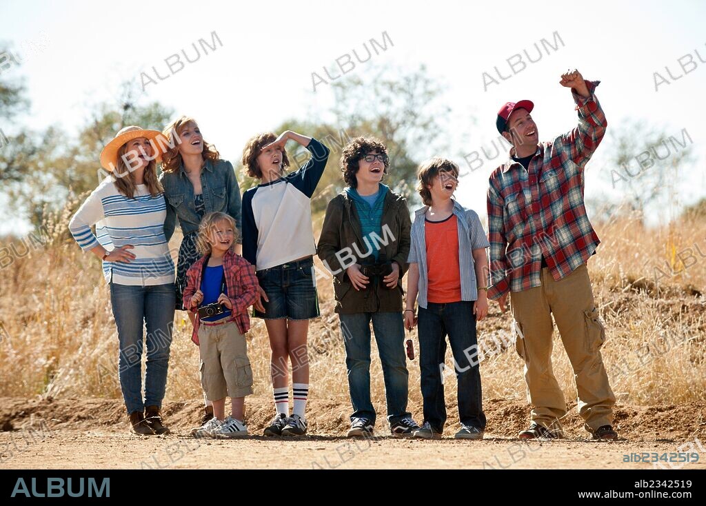 ADAM SANDLER, ALYVIA ALYN LIND, BELLA THORNE, BRAXTON BECKHAM, DREW BARRYMORE, EMMA FUHRMANN und KYLE RED SILVERSTEIN in BLENDED, 2014, unter der Regie von FRANK CORACI. Copyright WARNER BROTHERS.