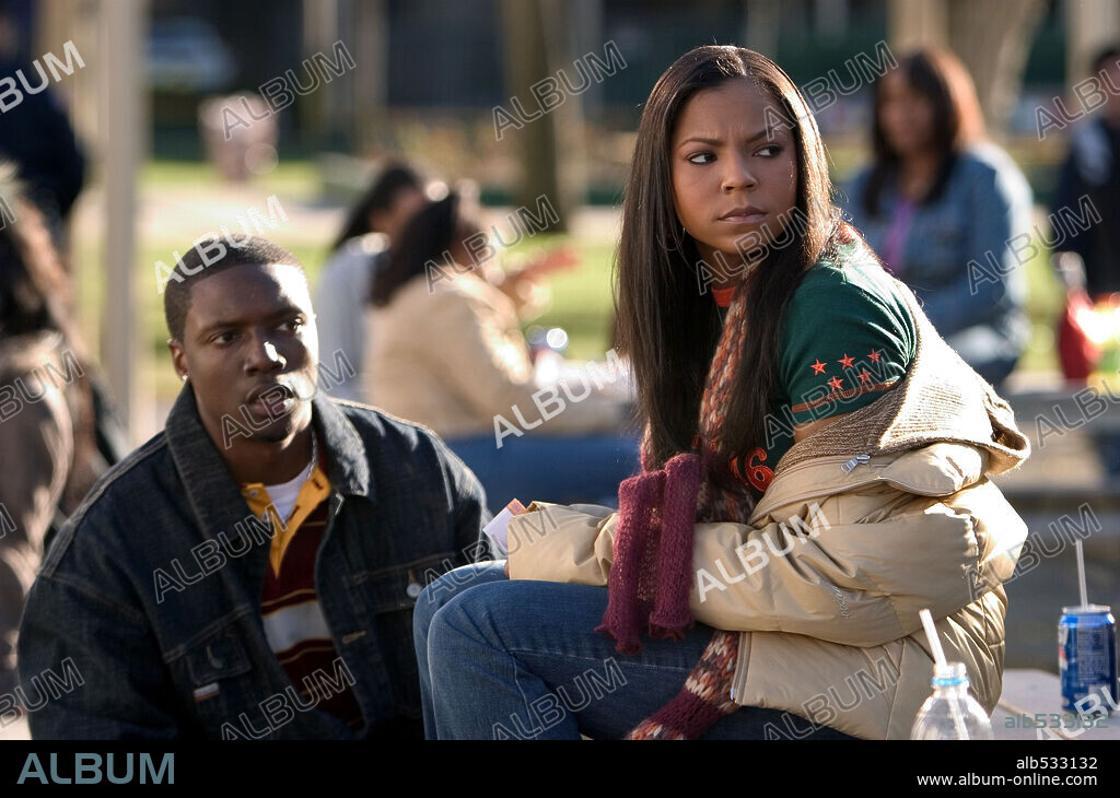 Ashanti und ROB BROWN in COACH CARTER, 2005, unter der Regie von THOMAS CARTER. Copyright PARAMOUNT PICTURES / BENNETT, TRACY.