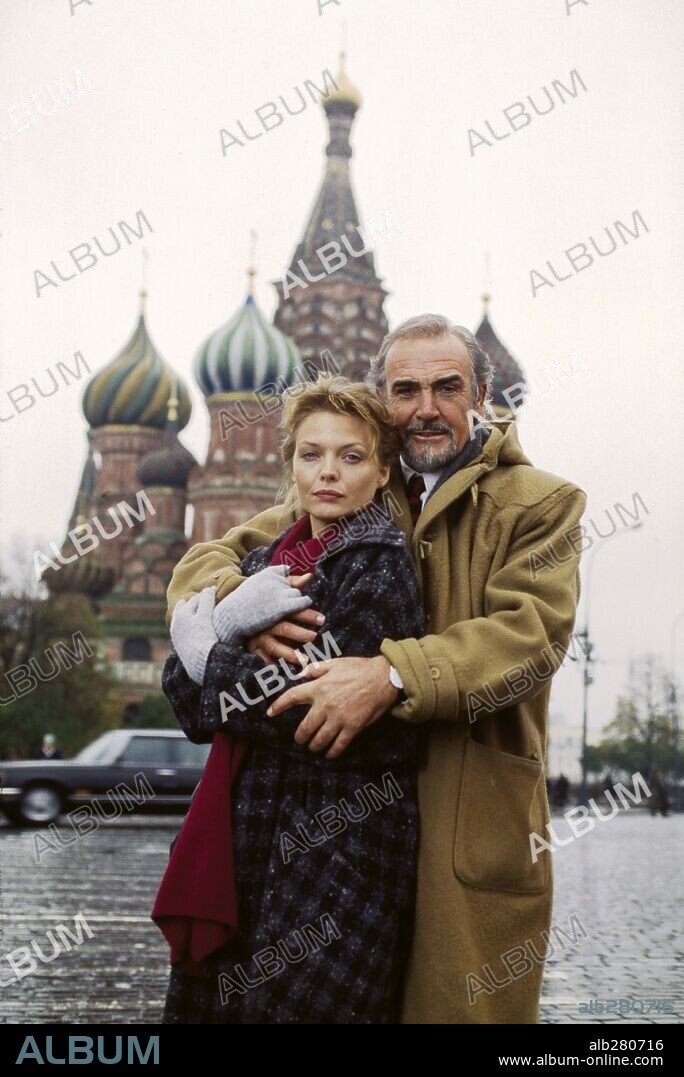 MICHELLE PFEIFFER y SEAN CONNERY en LA CASA RUSIA, 1990 (THE RUSSIA HOUSE), dirigida por FRED SCHEPISI. Copyright PATHE/MGM.