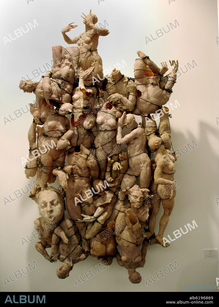 JAVIER MARIN (1962-). EN BLANCO - 2003 - CERA PERDIDA Y RESINA DE POLIESTER CON ALAMBRE DE HIERRO.