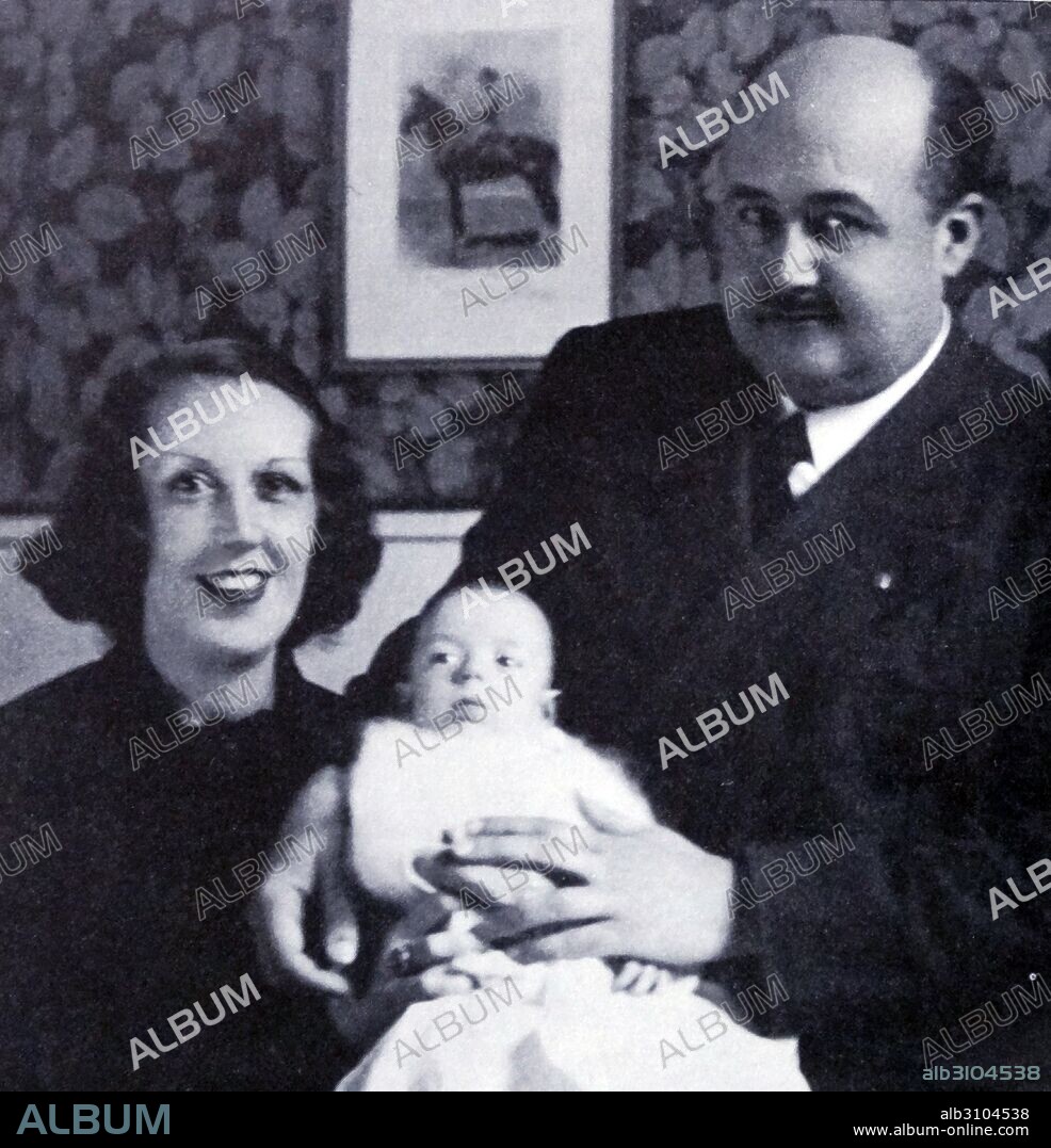 Isabel Pascual de Pobil and Nicolás Franco Bahamonde (1891 - 1977) Spanish soldier and politician, a participant in the military uprising against the Second Republic that gave rise to the Spanish Civil War. He was the older brother of Ramon, Pilar, Maria de la Paz and Francisco Franco, who became the head of state during the conflict.